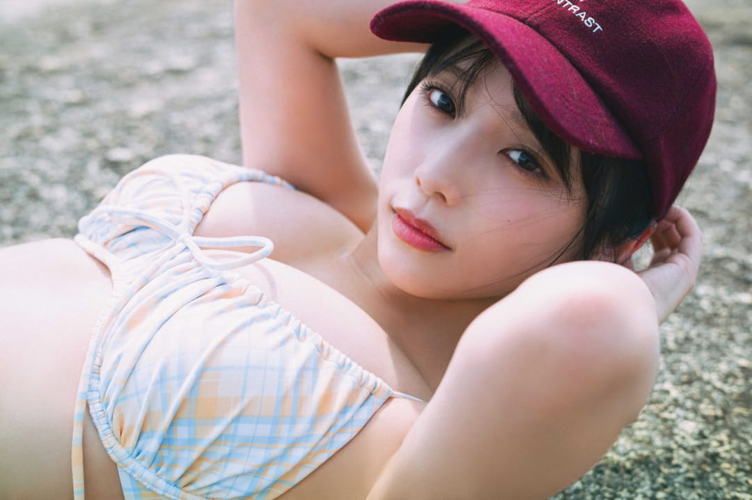 与田佑希写真集阳光沙滩，自然清新风格