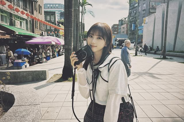 与田佑希乃木坂46时期清纯偶像照