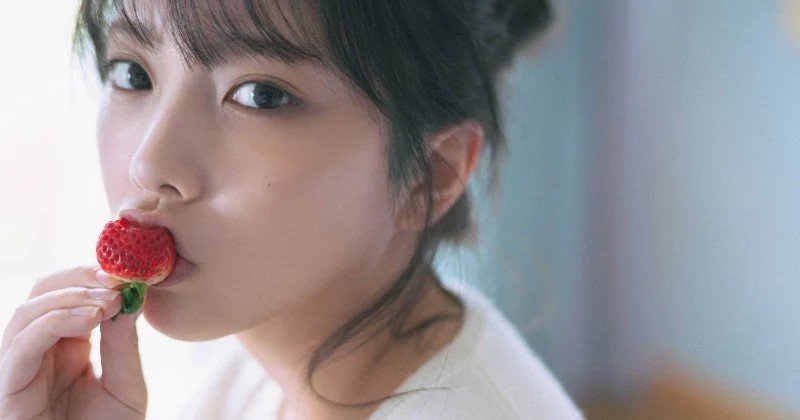 与田佑希写真集水果主题，俏皮可爱