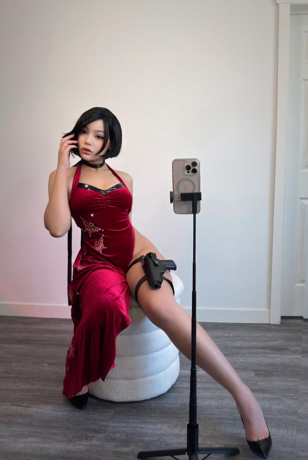 肉感身材完美还原游戏人物