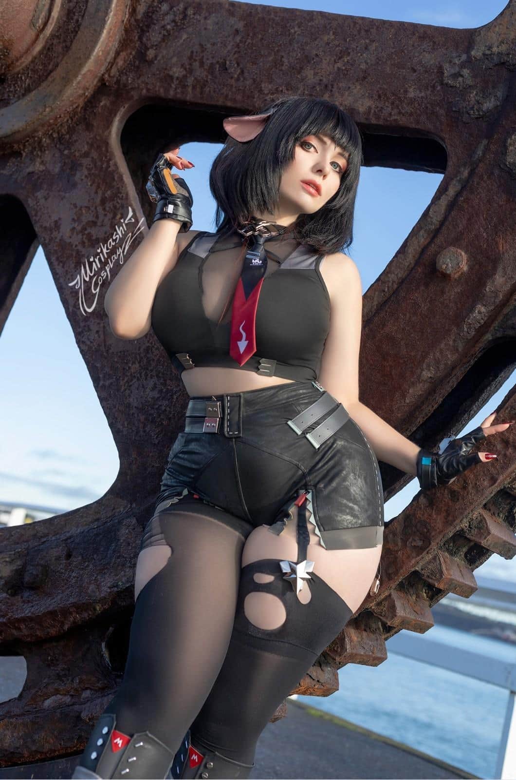 镜头前的Mirikashi展现自然妩媚风姿