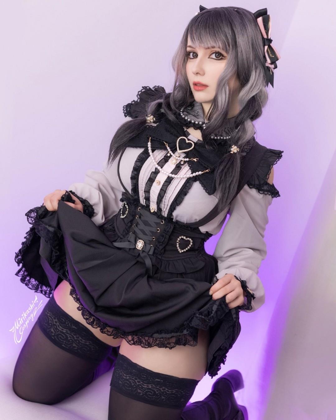 游戏同款服饰完美贴合Mirikashi身形