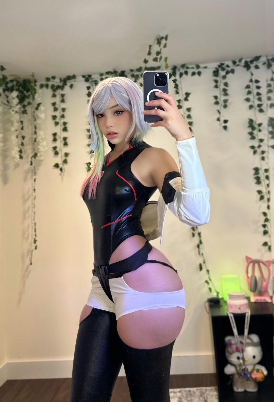 肉感美女游戏角色还原度高