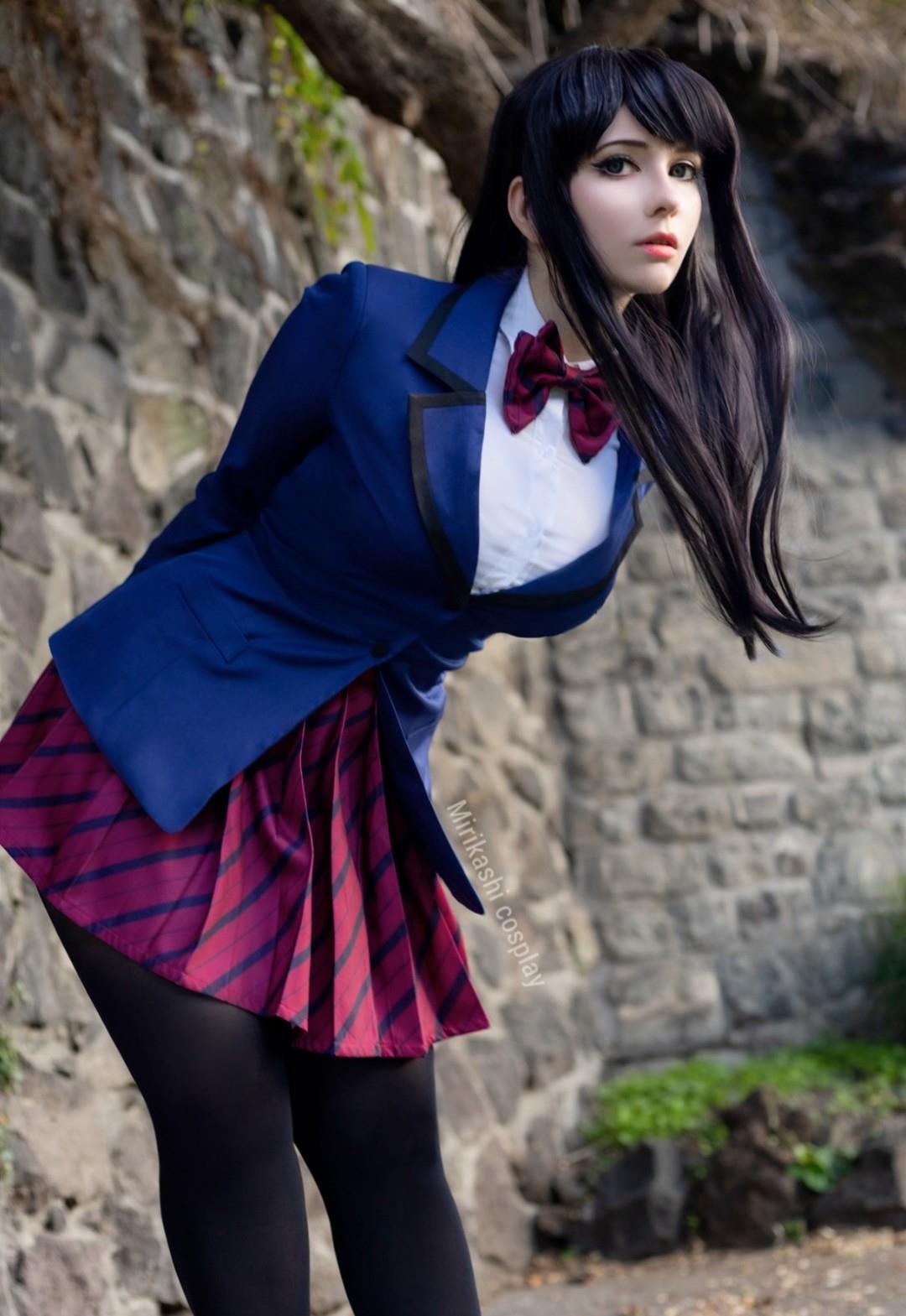 性感紧身装展现Mirikashi曲线之美