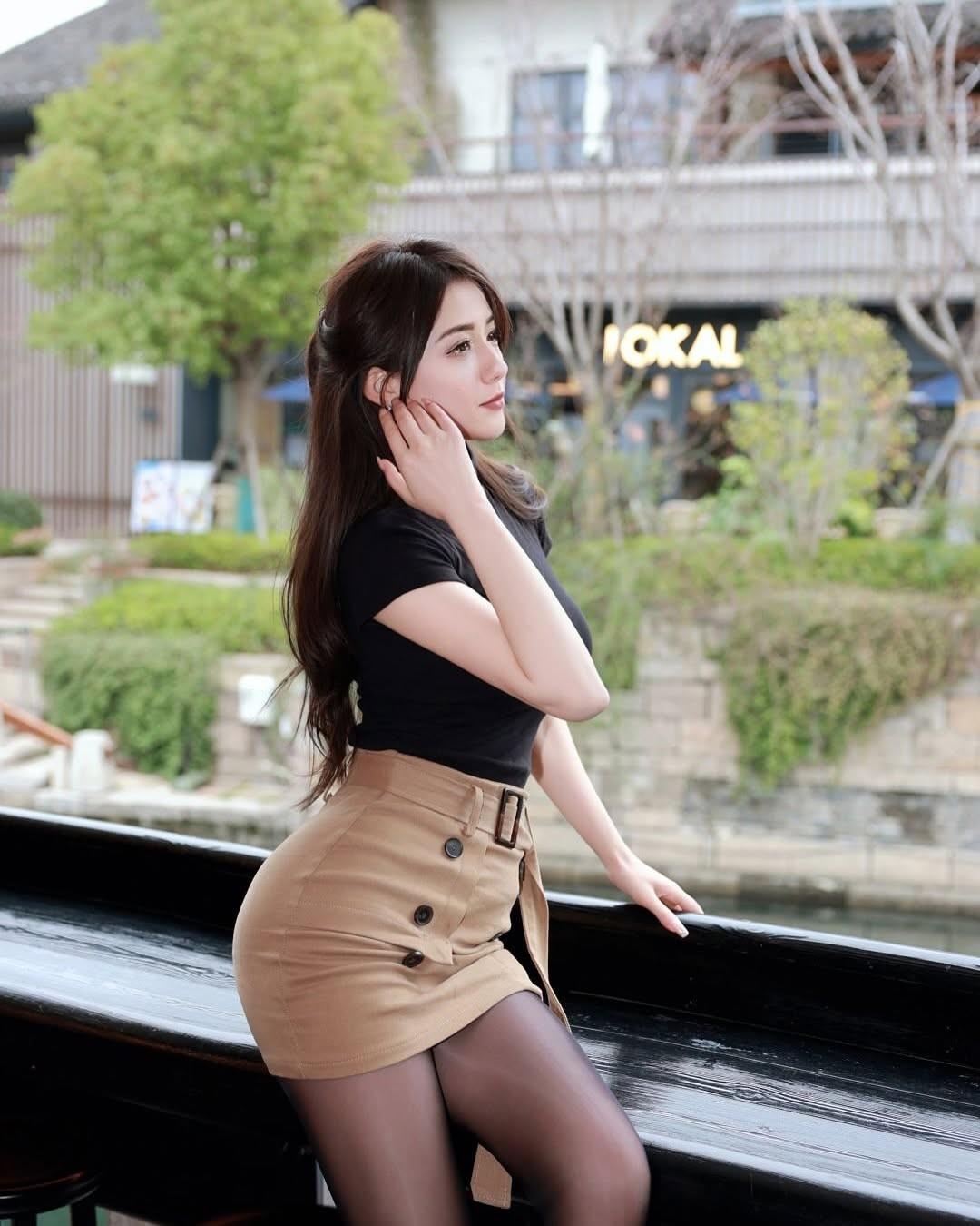 鈴木みか黑丝诱惑