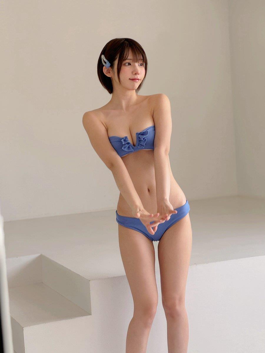 Enako蓝色比基尼写真