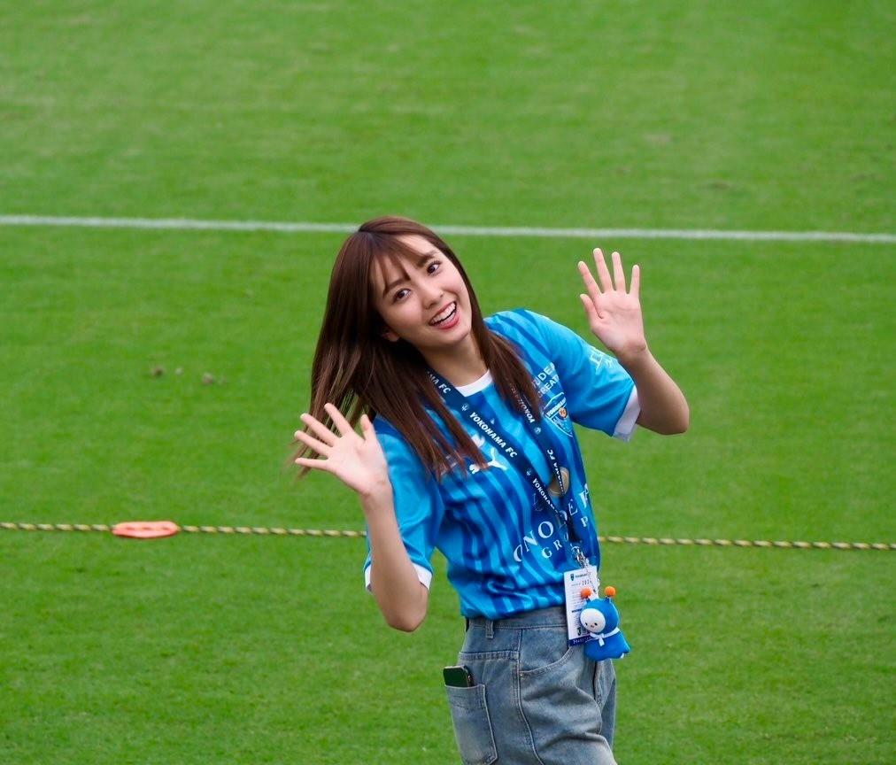 堀口真帆甜美风格青春亮丽