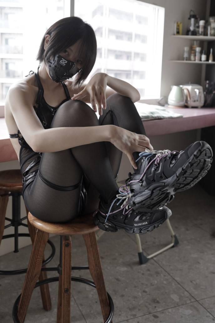 Coser YU黑丝写真视觉冲击