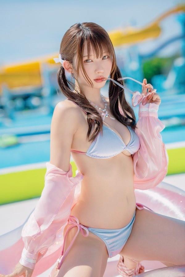 Enako泳装写真火辣身姿