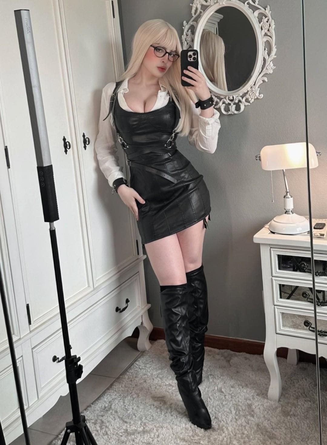 国外美女高还原度再现玛莉卡