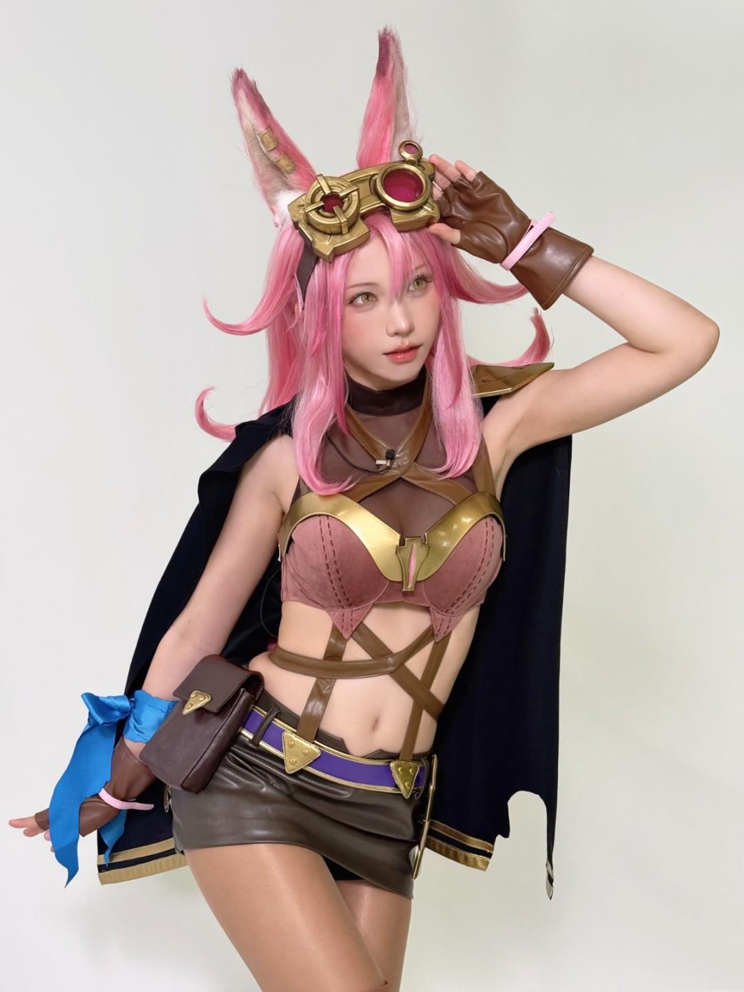 Enako黑丝袜造型妩媚诱人