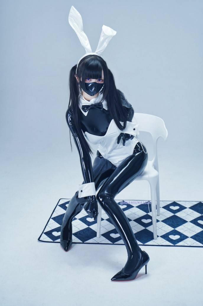 兔女郎日黑丝性感写真合集