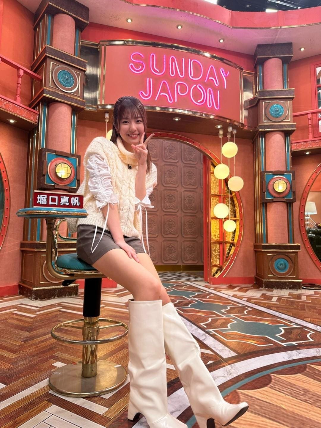 堀口真帆优雅姿态尽显清纯