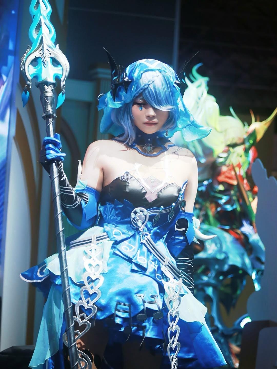 东云海Cos角色魅惑