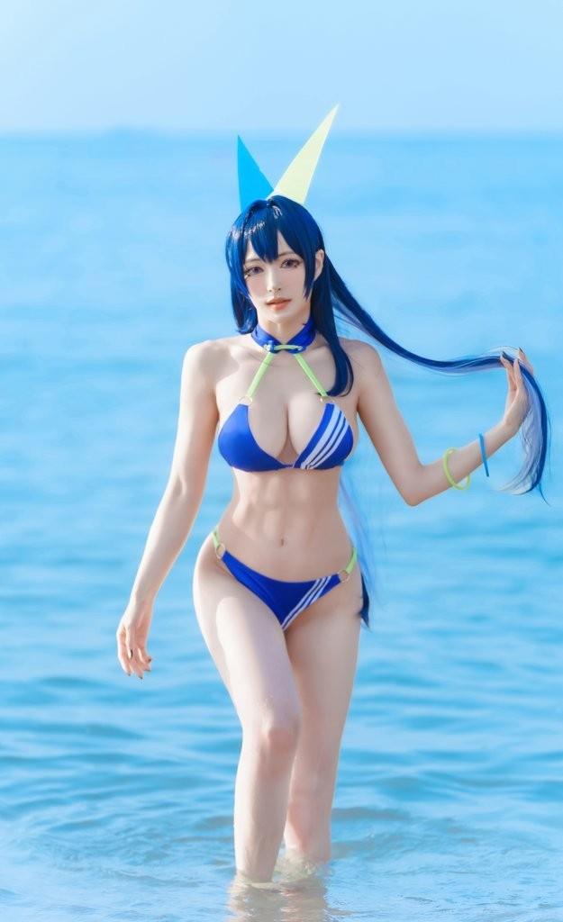 Sori青春感十足的角色扮演造型