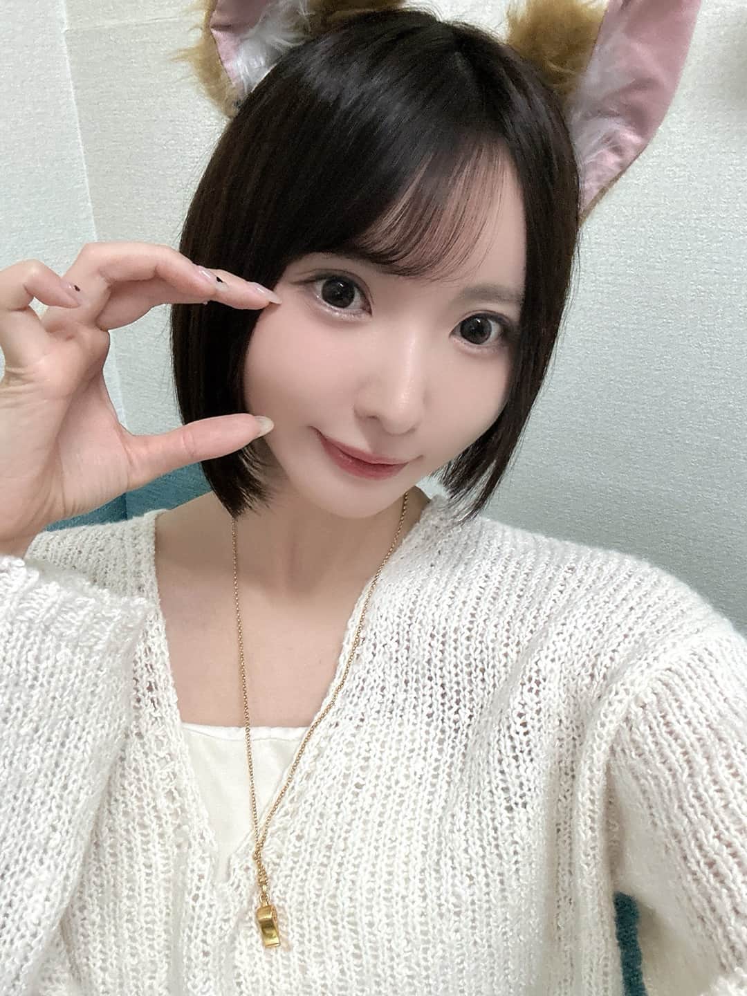 新妻ゆうか短发制服清新气质