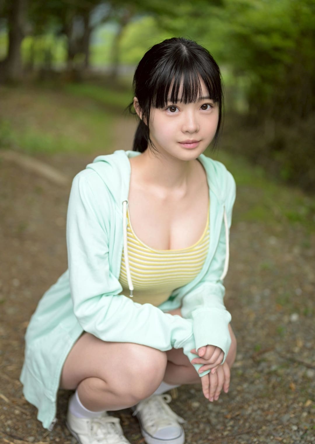 井上もも外拍造型写真画面