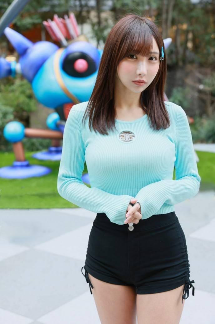 花咲来梦Cos造型 颜值身材双在线