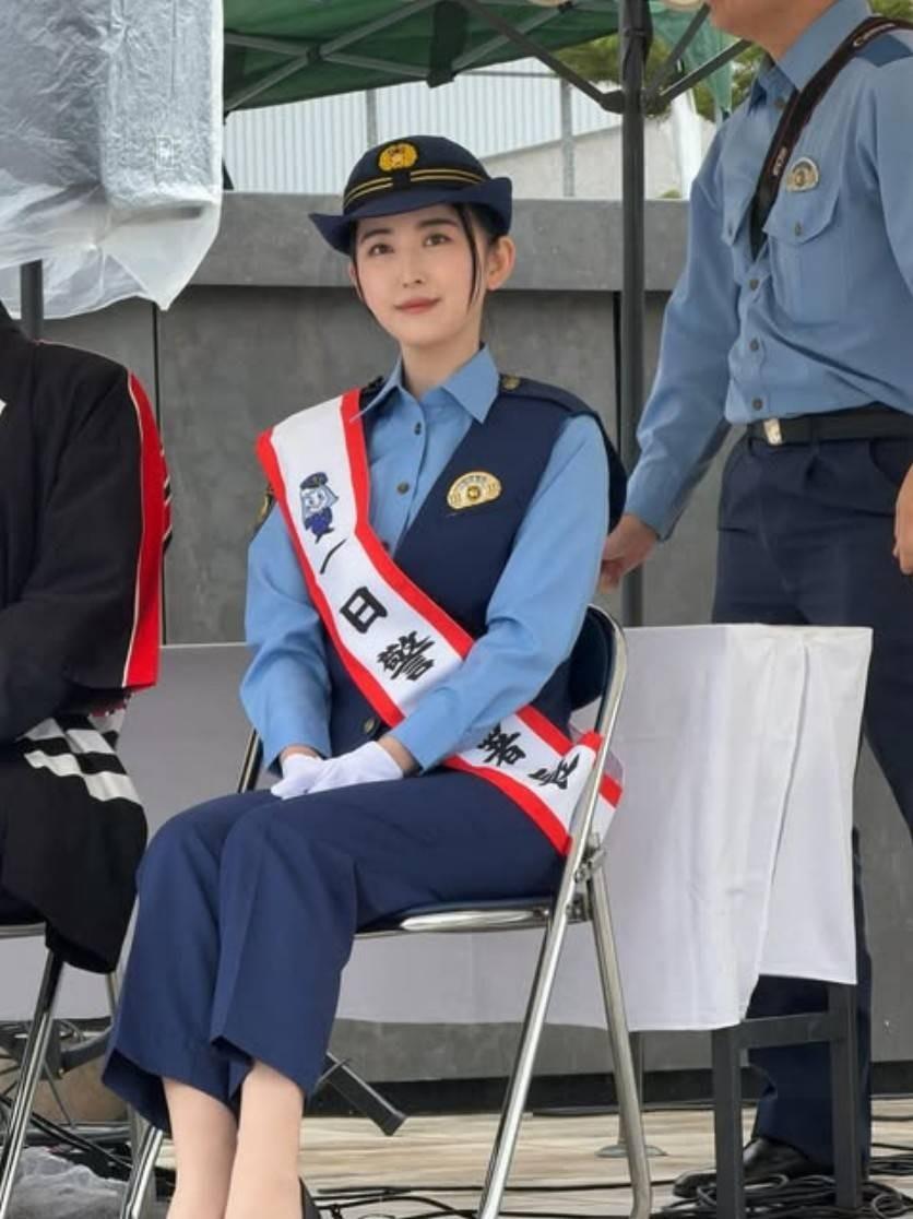 おしの沙罗 大月警察署一日署长