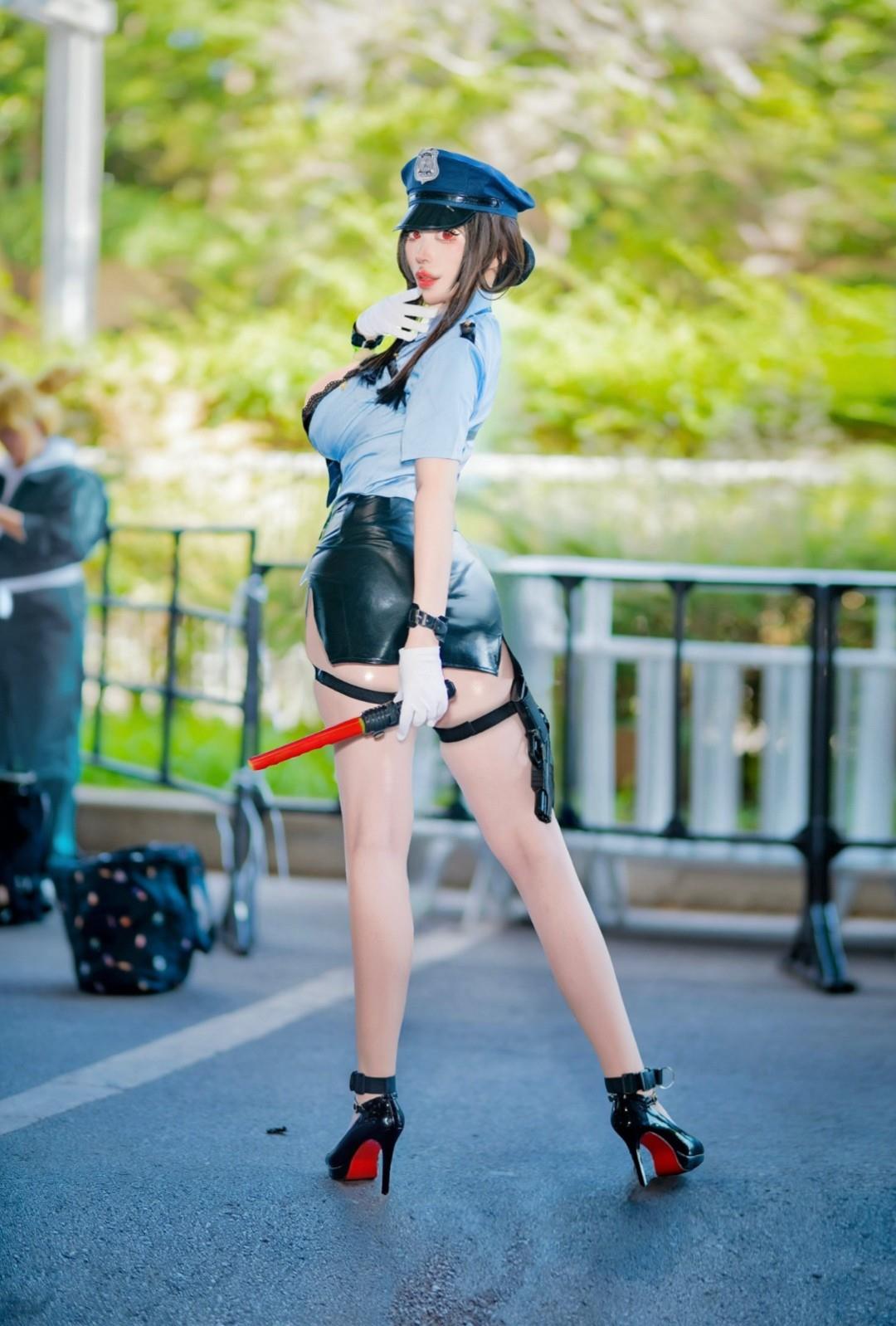 美女Cos 多样造型 直击审美