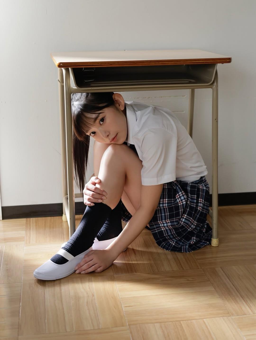 长泽茉里奈清新写真新图