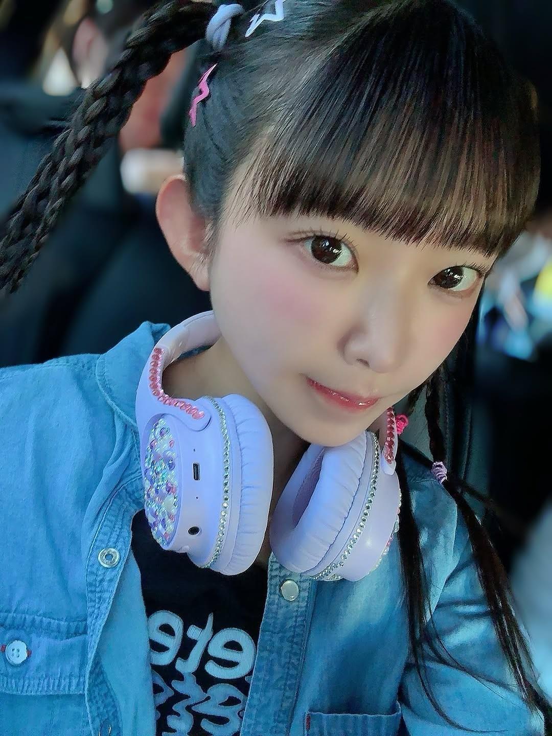 长泽茉里奈甜美写真美图